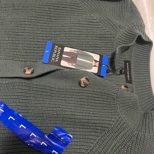 Banana Republic women’s large Olive Knit Cardigan